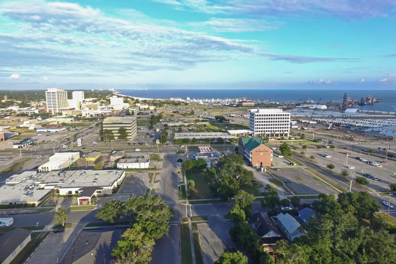 Charming Gulfport Getaway Only 3 Blocks To Beach! Екстериор снимка