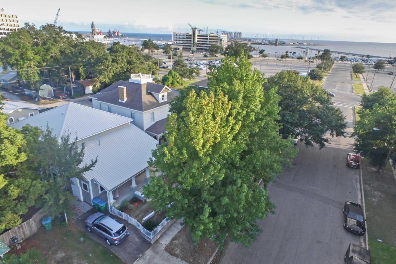 Charming Gulfport Getaway Only 3 Blocks To Beach! Екстериор снимка